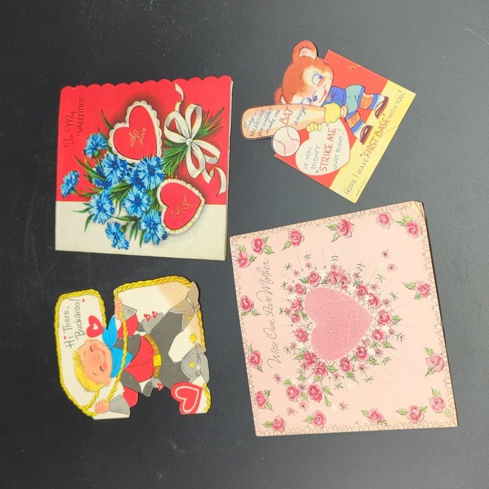 Lot of 4 vintage Valentine's Day cards